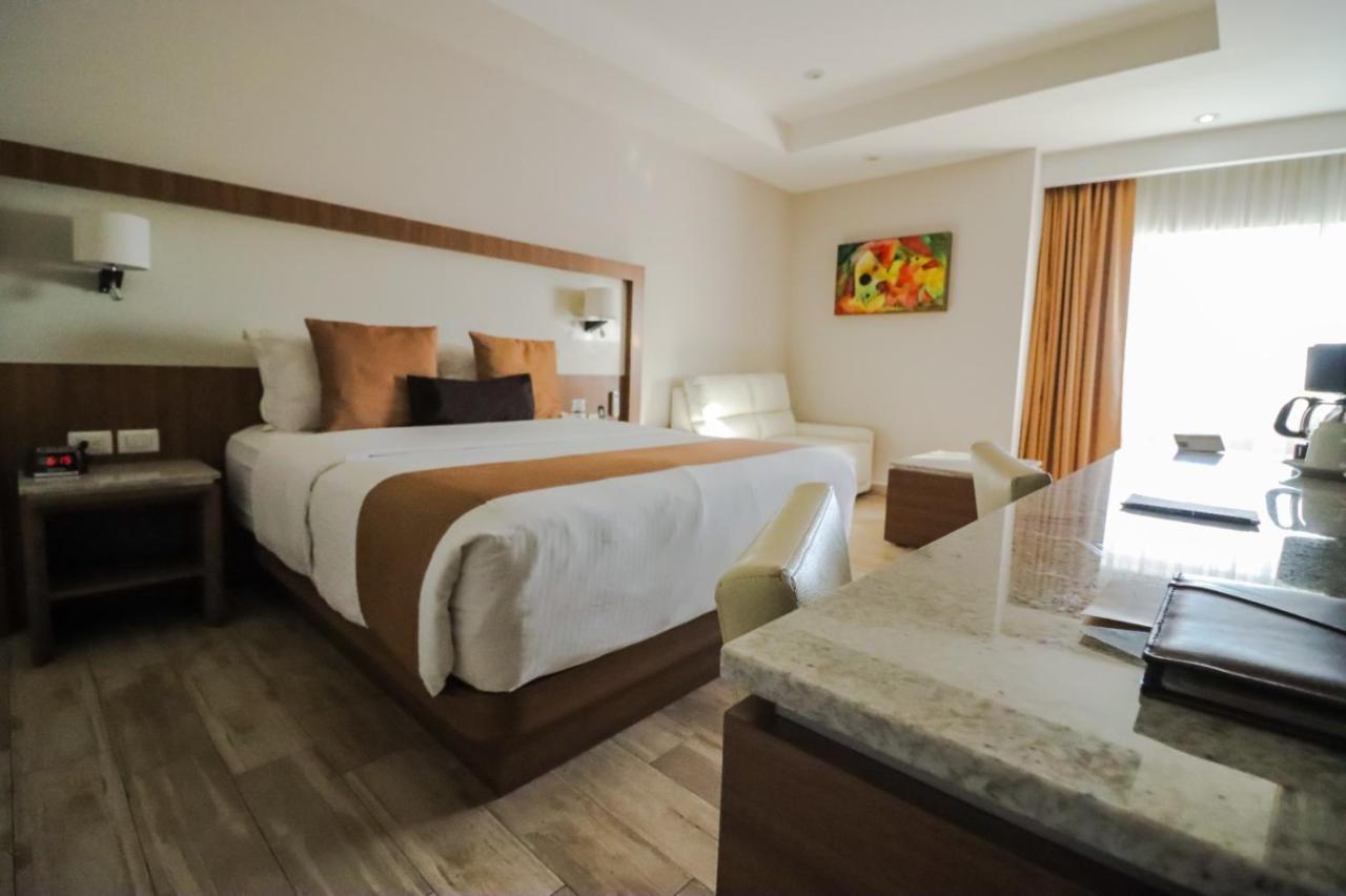 Hotel Soleil Business Class León Exteriér fotografie
